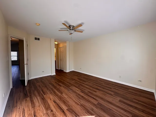 $3,000 | 437 Pine Lake Circle, Vernon Hills, IL 60061