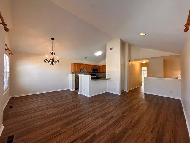 $3,000 | 437 Pine Lake Circle, Vernon Hills, IL 60061