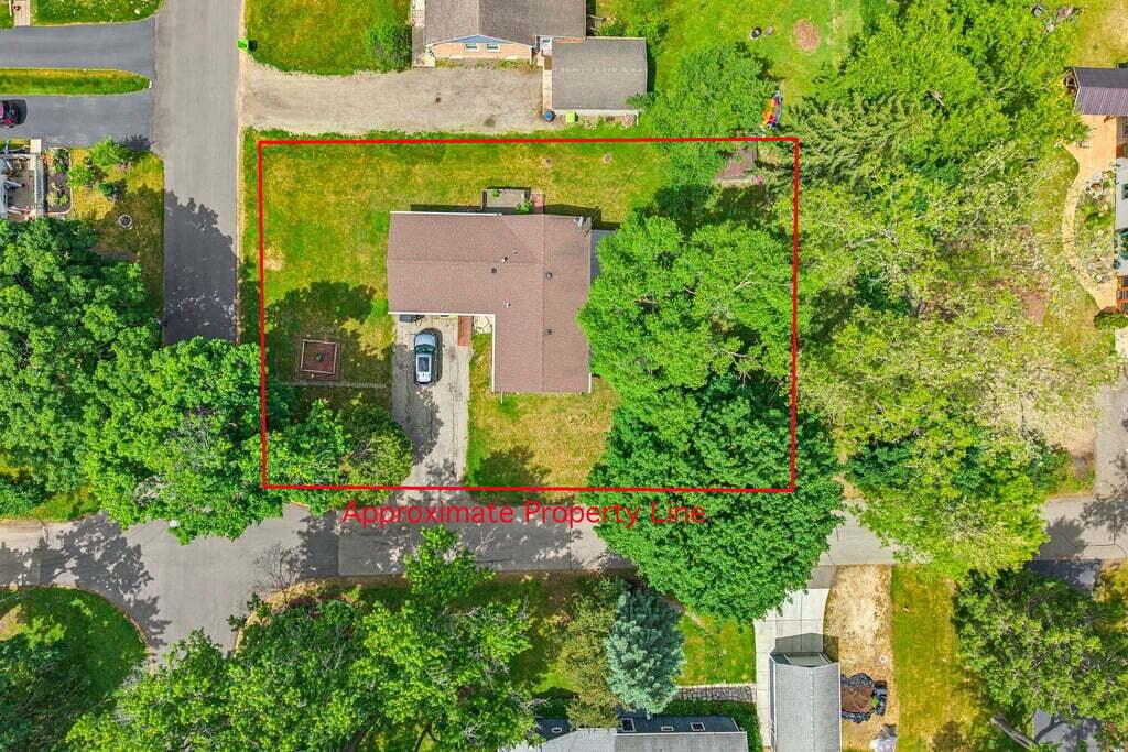 325 Summer Street Delavan, WI 53115 - Photo 34 of 42 Drone shot