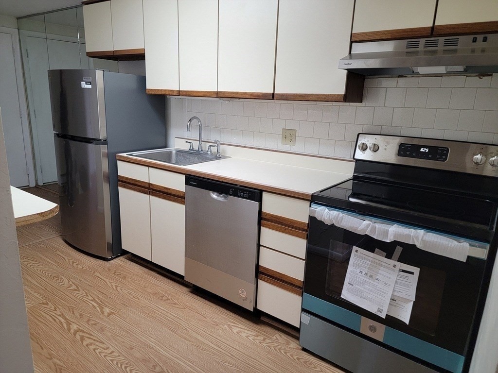 226 Swanson Road, Unit 624 Boxborough, MA 01719 - Photo 5 of 19 Gallery Image 5