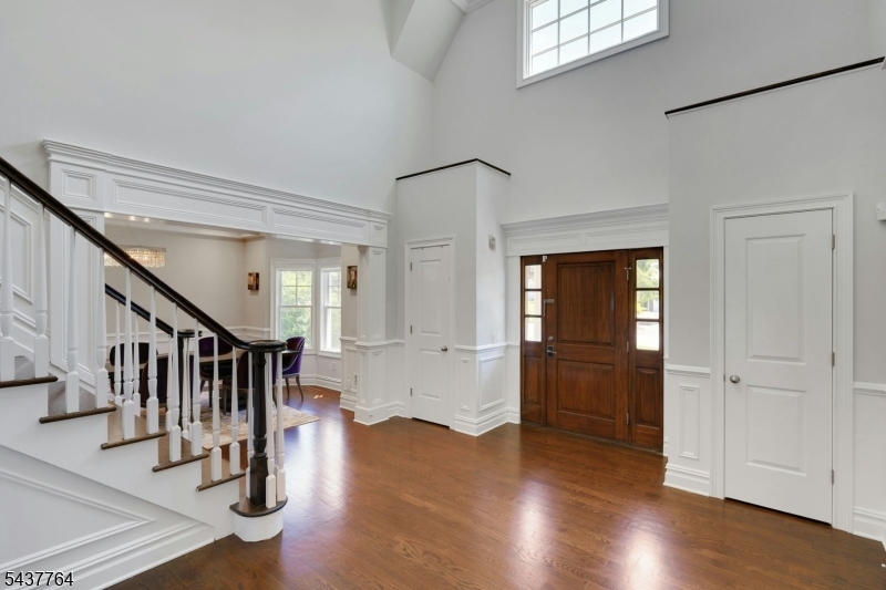 16 Exeter Road Short Hills, NJ 07078 - Photo 4 of 49