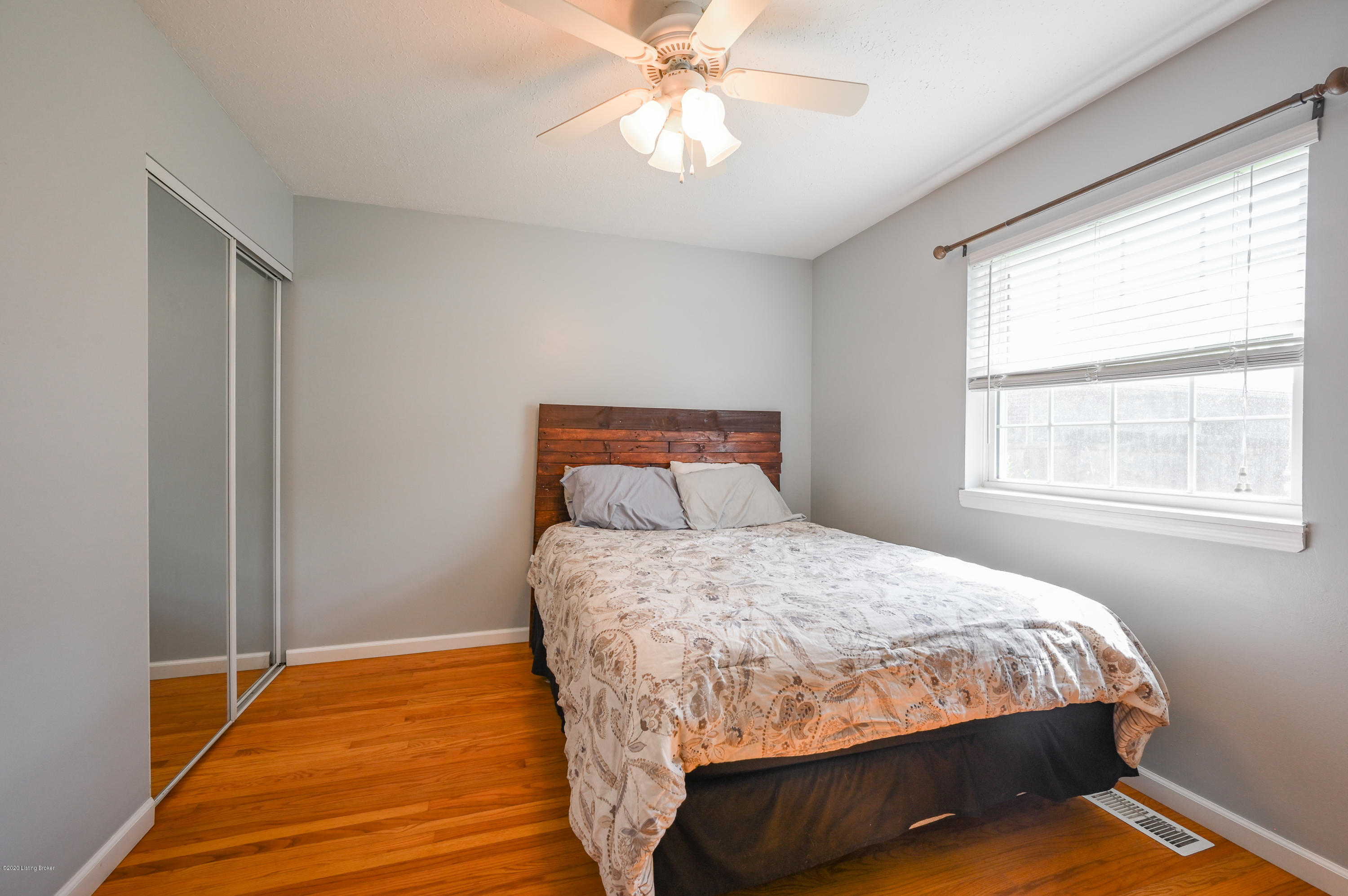 158 Overlook Road Louisville, KY 40229 - Photo 12 of 23 Bedroom 2