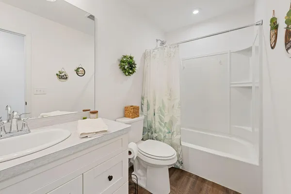 $425,000 | 423 Eagle Street Northwest, Isanti, MN 55040