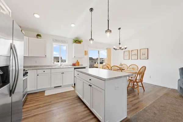 $425,000 | 423 Eagle Street Northwest, Isanti, MN 55040