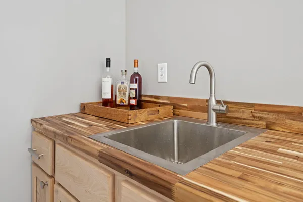 $425,000 | 423 Eagle Street Northwest, Isanti, MN 55040