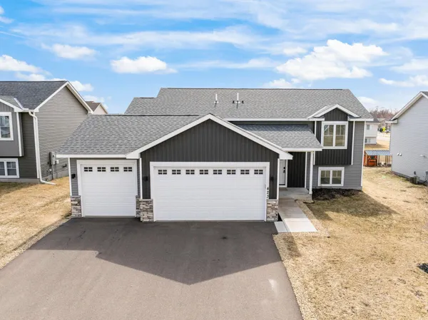 $425,000 | 423 Eagle Street Northwest, Isanti, MN 55040