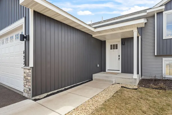 $425,000 | 423 Eagle Street Northwest, Isanti, MN 55040