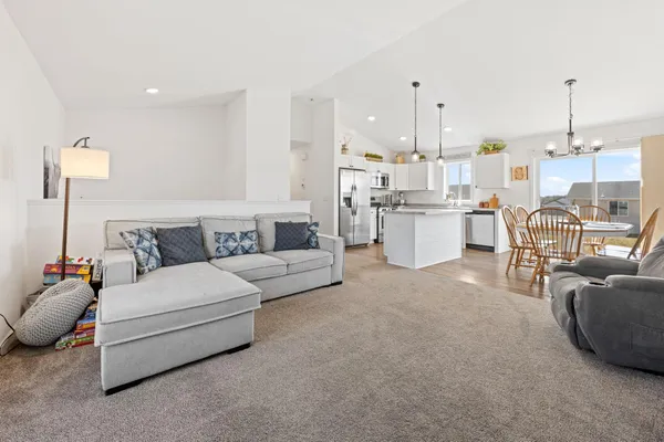 $425,000 | 423 Eagle Street Northwest, Isanti, MN 55040