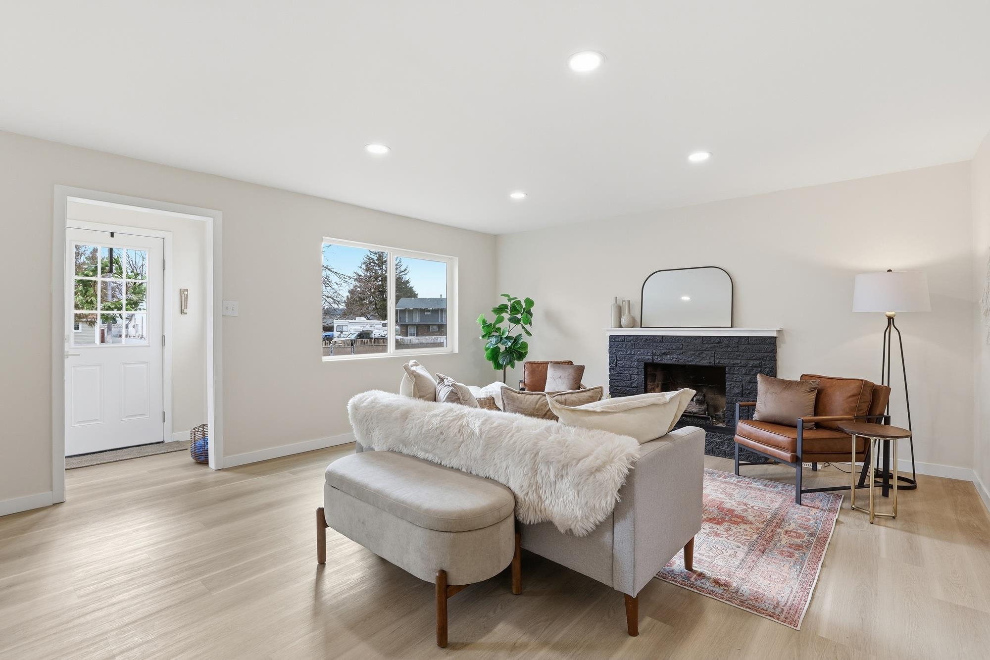 3928 West Longfellow Avenue Spokane, WA 99205 - Photo 2 of 25