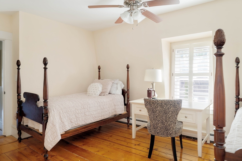 106 Elm Street Stoneham, MA 02180 - Photo 24 of 41