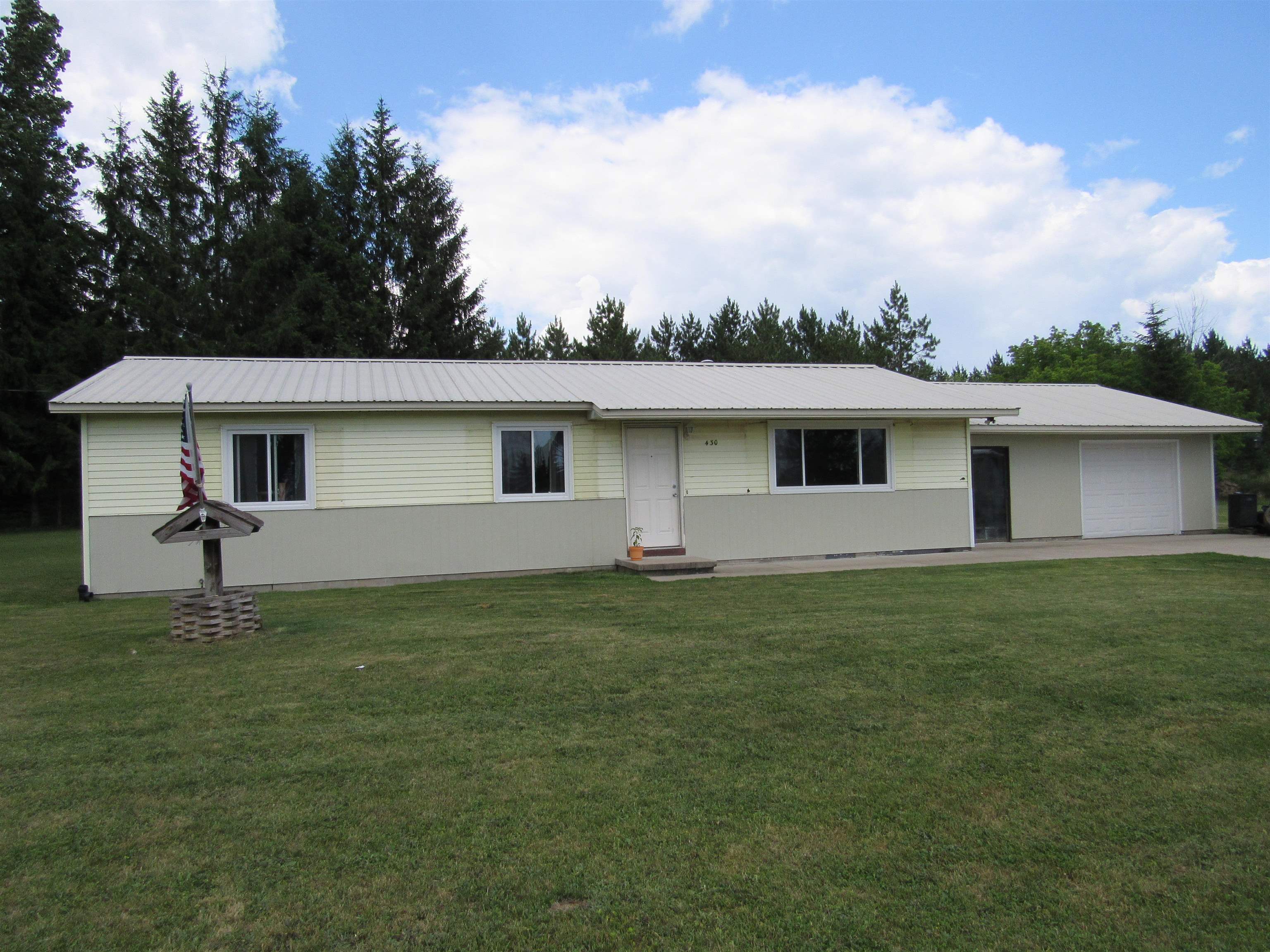430 Old State Road East Tawas, MI 48730 - Photo 1 of 23 1913228.JPG