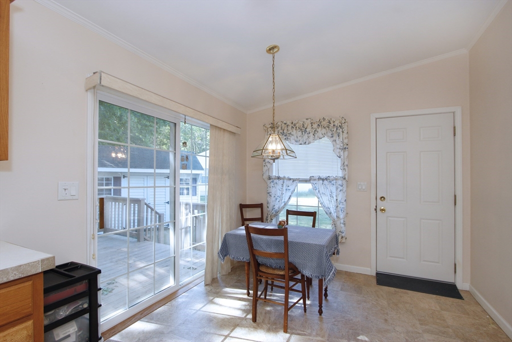 507 Crystal Way Middleboro, MA 02346 - Photo 9 of 36