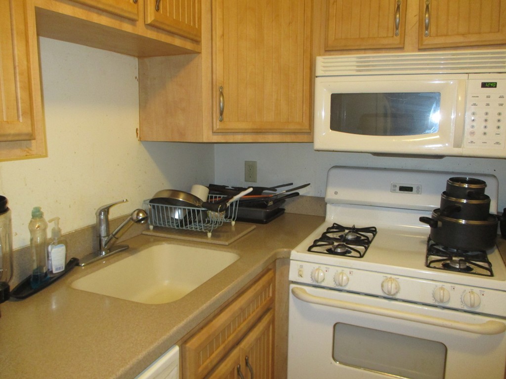 16 Kenmar Drive, Unit 131 Billerica, MA 01821 - Photo 3 of 13