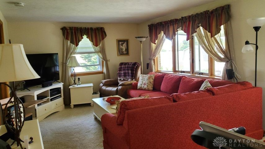 5230 Ridgewood Road East Springfield, OH 45503 - Photo 16 of 24