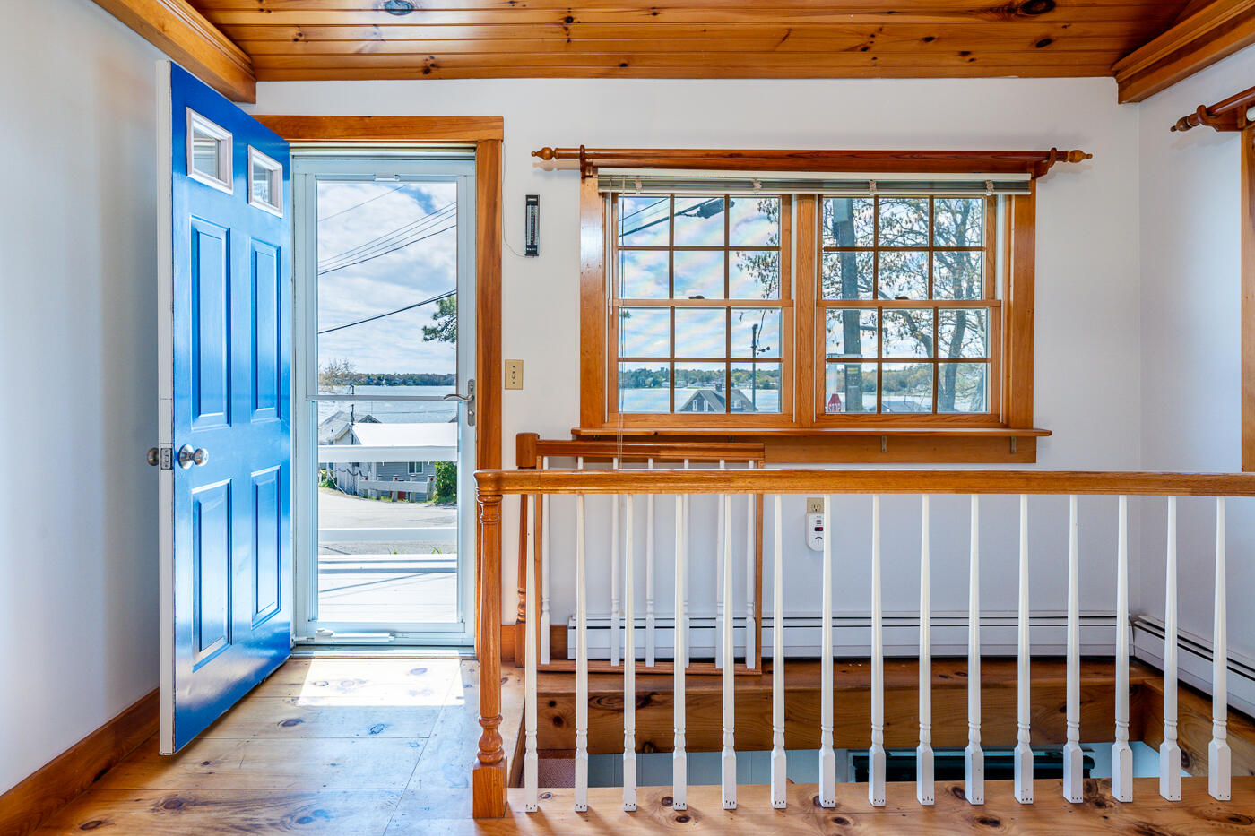 11 Windy Road, Unit H Buzzards Bay, MA 02532 - Photo 5 of 30 livroom4