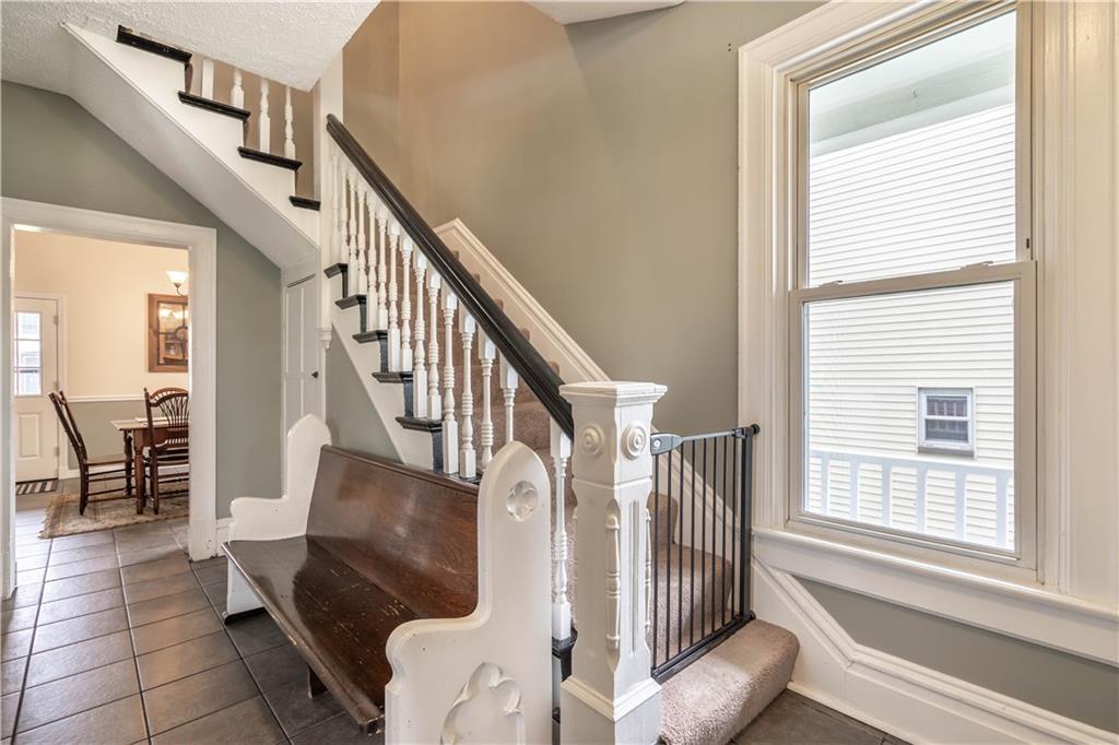 154 Oak Spring Road Canonsburg, PA 15317 - Photo 4 of 24 Gallery Image 4