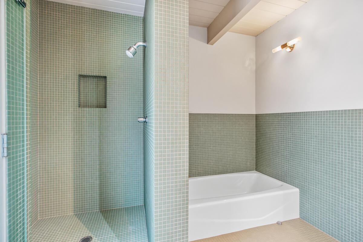 959 Cheltenham Road Santa Barbara, CA 93105 - Photo 35 of 48 Hallway Bathroom