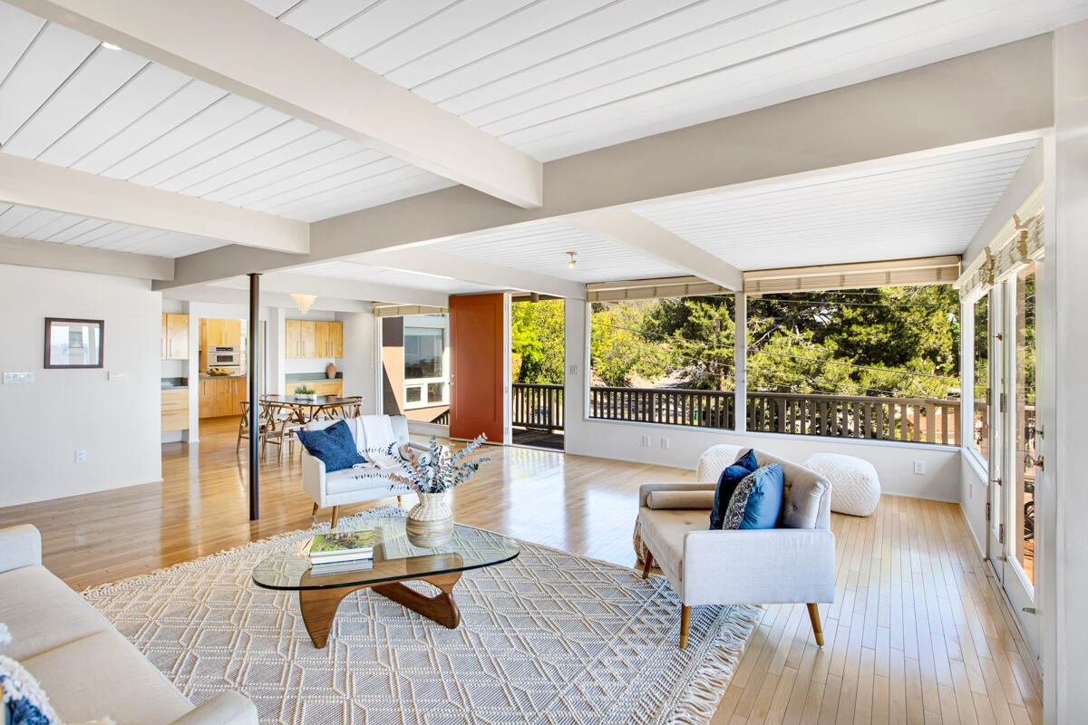 959 Cheltenham Road Santa Barbara, CA 93105 - Photo 10 of 48 Living Room Views