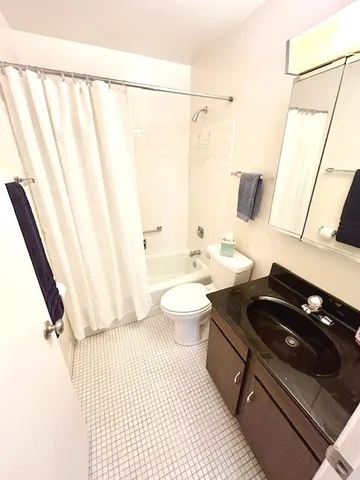 $179,000 | 709 West Central Road, Unit C5, Mount Prospect, IL 60056