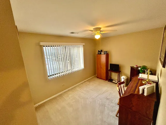 $179,000 | 709 West Central Road, Unit C5, Mount Prospect, IL 60056
