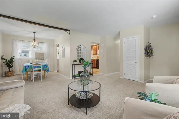 $325,000 | 1 Linda Circle, Newark, DE 19713