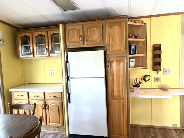 $38,000 | 6801 South La Grange Road, Unit D16, Hodgkins, IL 60525