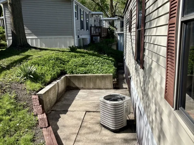 $38,000 | 6801 South La Grange Road, Unit D16, Hodgkins, IL 60525