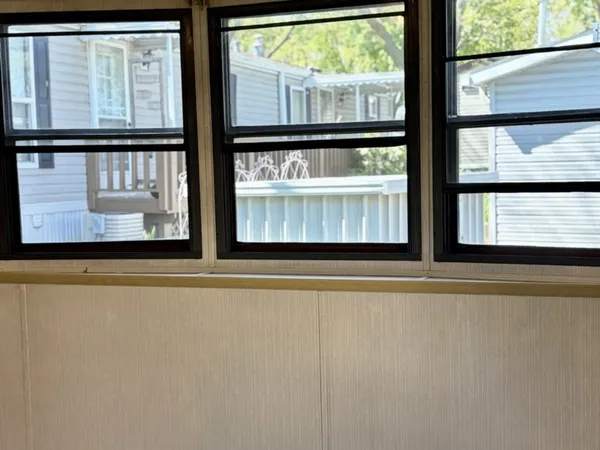 $38,000 | 6801 South La Grange Road, Unit D16, Hodgkins, IL 60525