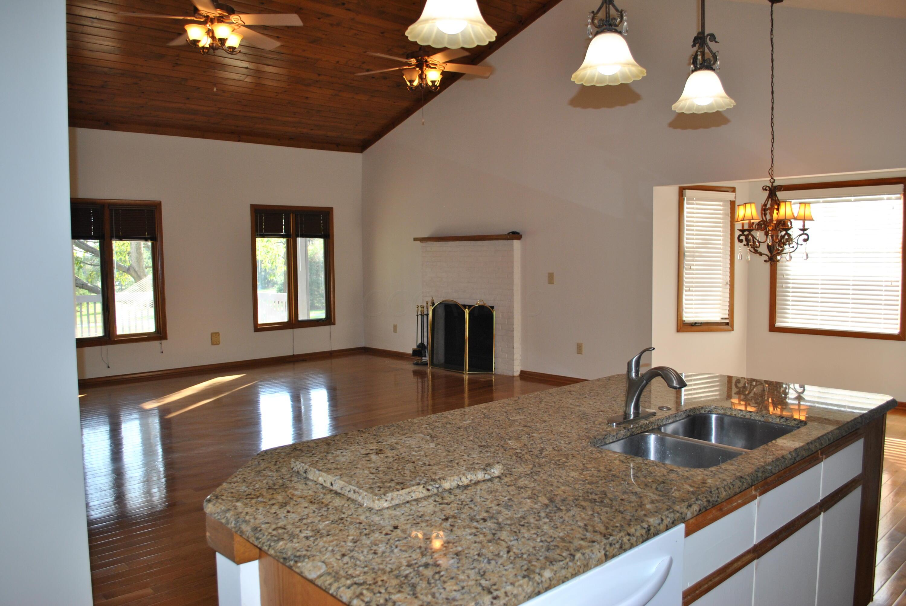 6560 Rothbury Court Dublin, OH 43017 - Photo 9 of 39 DSC_0597