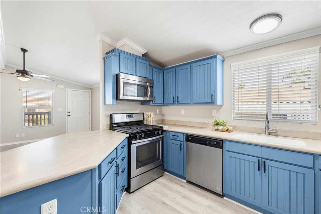 30000 Hasley Canyon Road, Unit 44 Valencia, CA 91384 - Photo 10 of 29