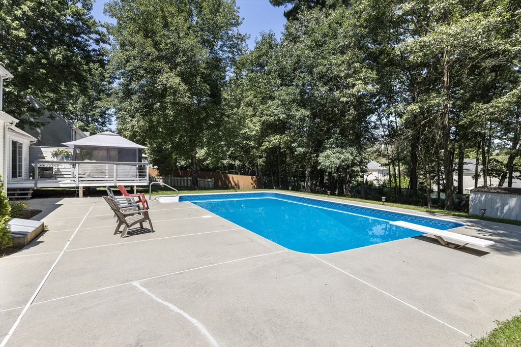 6 Spring Street Douglas, MA 01516 - Photo 9 of 35