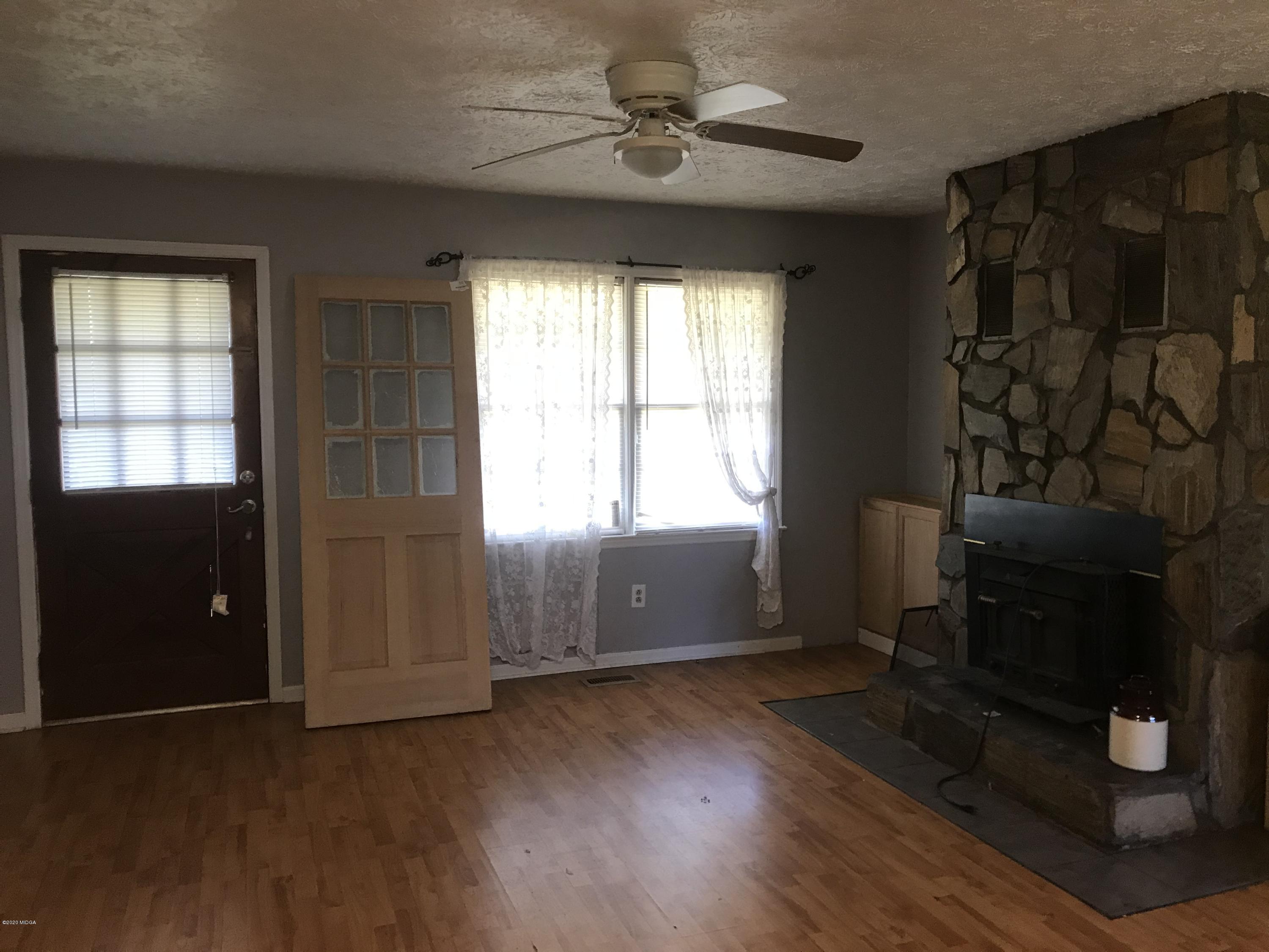454 Music Row Forsyth, GA 31029 - Photo 2 of 6 2