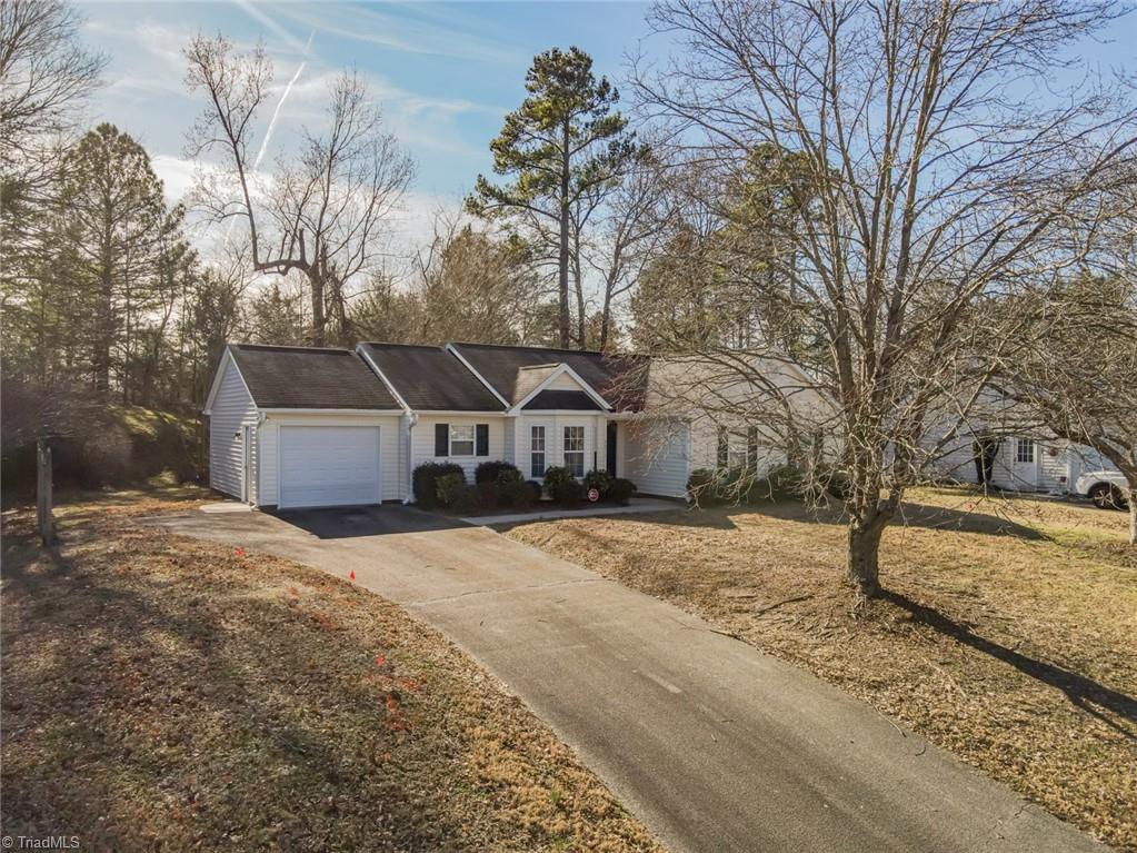 5071 Windsbury Ridge Road Clemmons, NC 27012 - Photo 3 of 28 Gallery Image 3