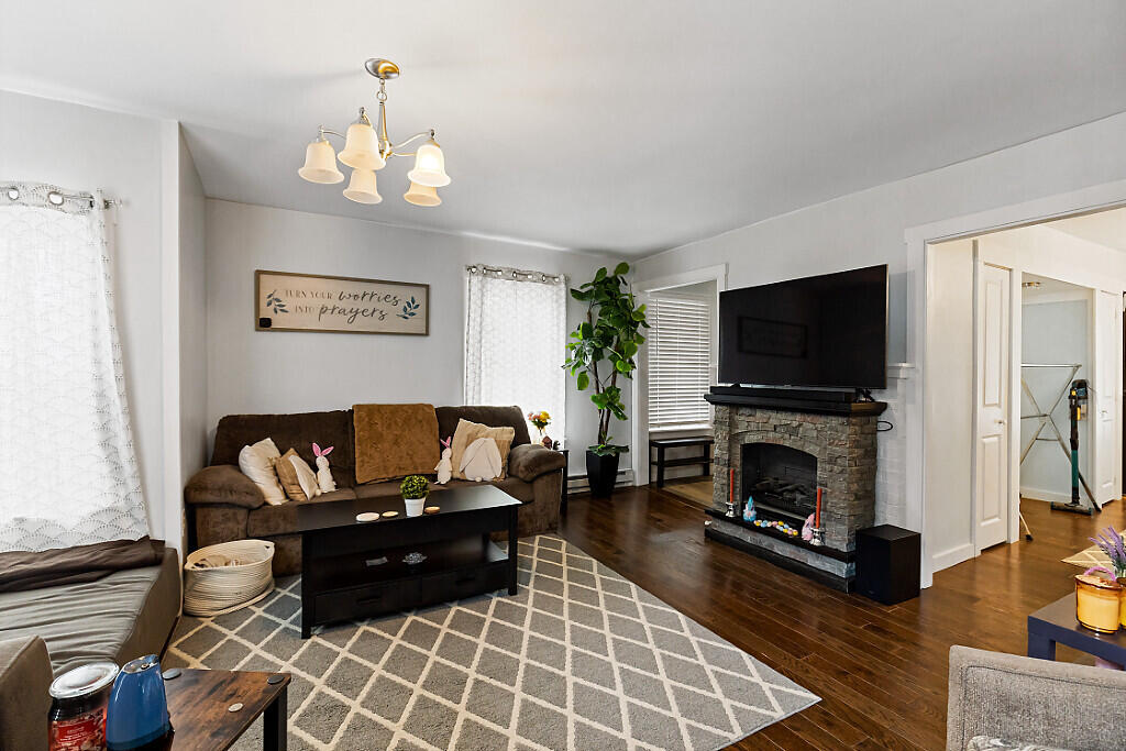 23 Patterson Street Augusta, ME 04330 - Photo 10 of 30 12_BP5A4736_DxO_mls