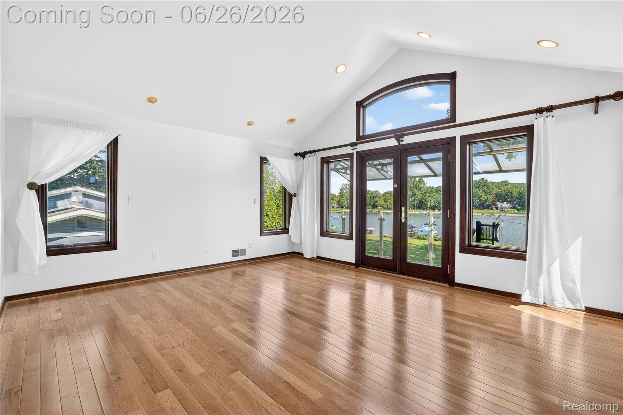 3478 Lexington Road Waterford, MI 48328 - Photo 15 of 52 19-3478-Lexington-Dr-Waterford-Township-MI-48328-WindowStill.jpg