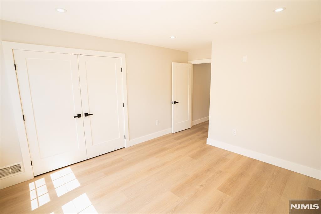 1499 Cornwall Road Mahwah, NJ 07430 - Photo 19 of 25