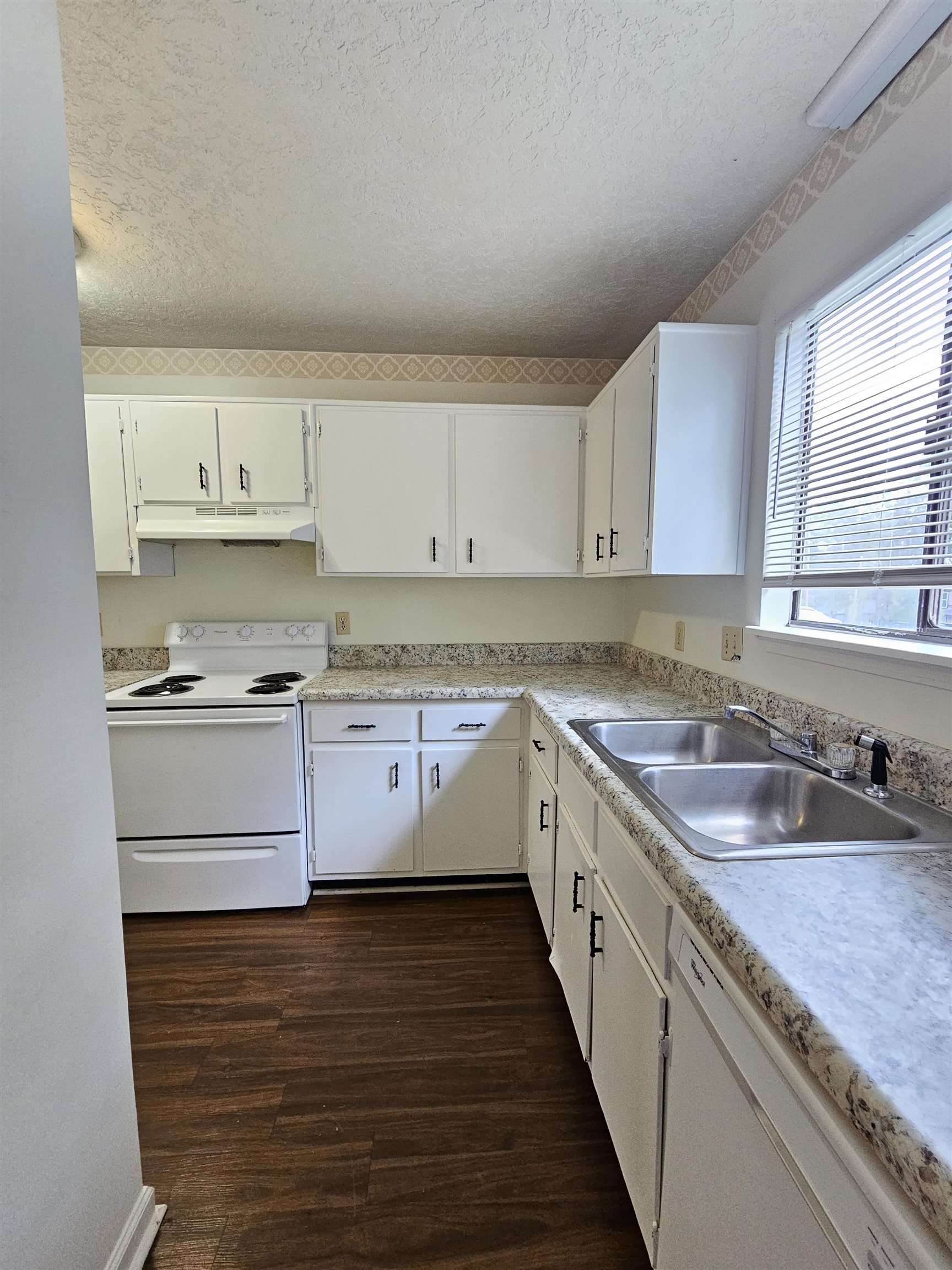 196 Locke Street, Unit D Tallahassee, FL 32303 - Photo 17 of 28
