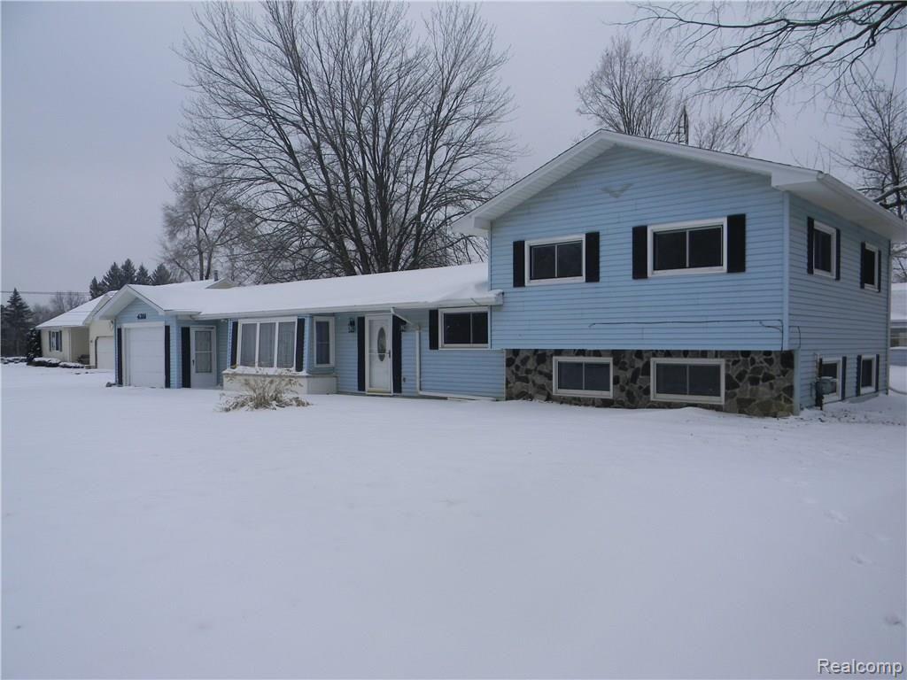4391 North Gale Road Davison, MI 48423 - Photo 3 of 41 DSCN6011.JPG