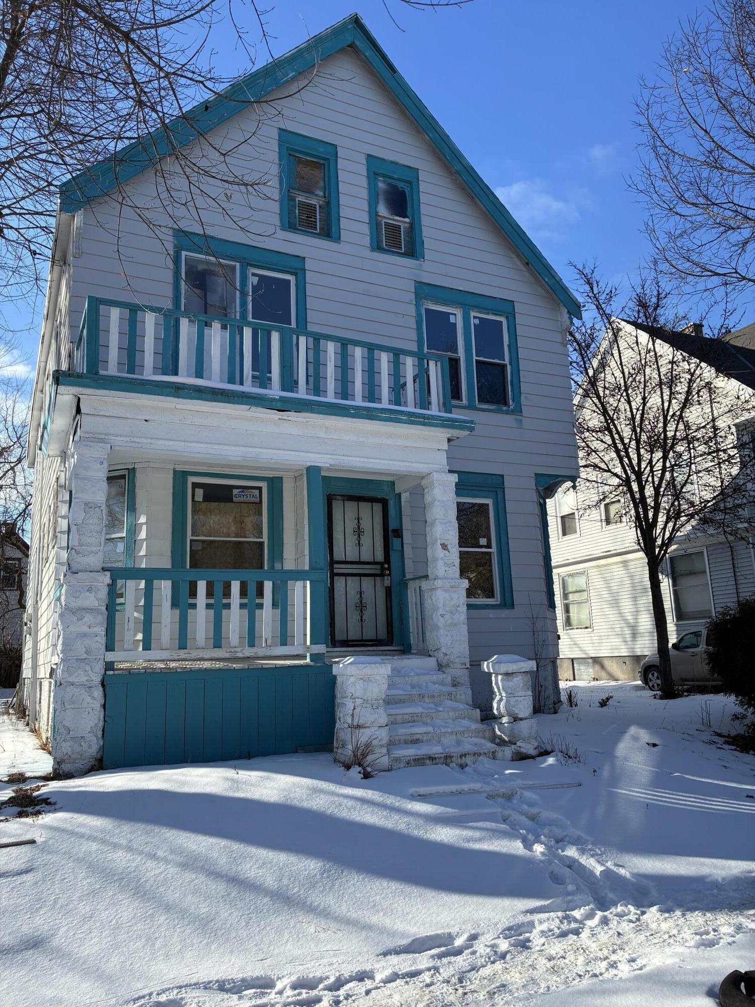 2817 North 12th Street Milwaukee, WI 53206 - Photo 1 of 13 IMG_5065