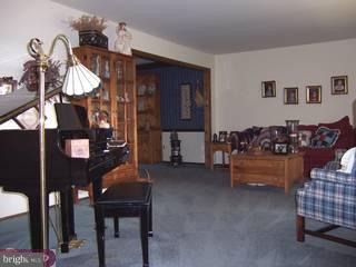 79 Peter Rafferty Drive Hamilton Square, NJ 08690 - Photo 3 of 6