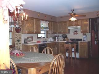 79 Peter Rafferty Drive Hamilton Square, NJ 08690 - Photo 6 of 6
