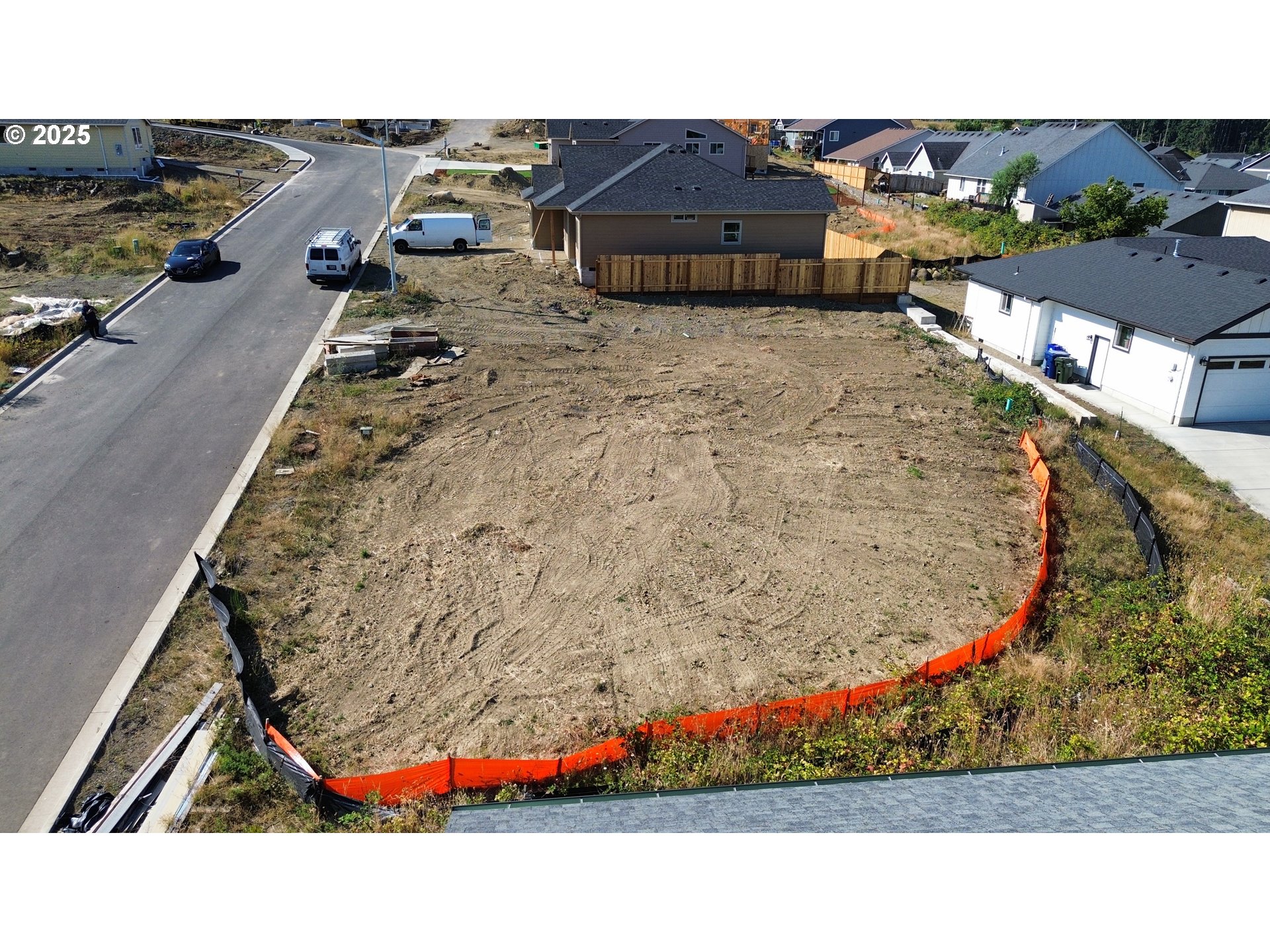 645 Boulder Loop Creswell, OR 97426 - Photo 2 of 6 a picture of a person on a street