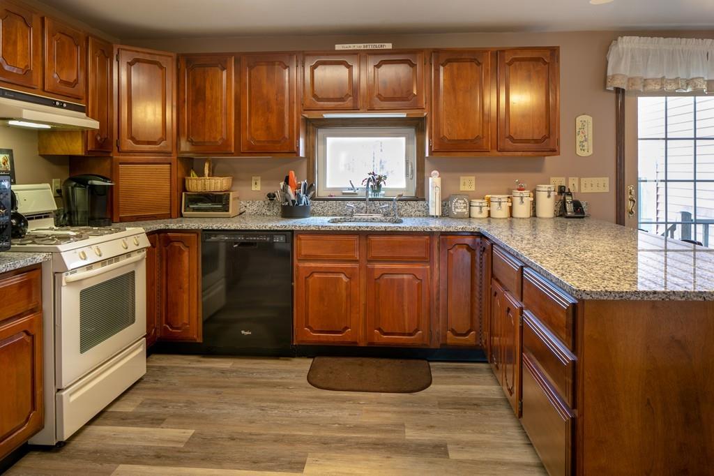 305 New Boston Road Fairhaven, MA 02719 - Photo 8 of 20 Gallery Image 8