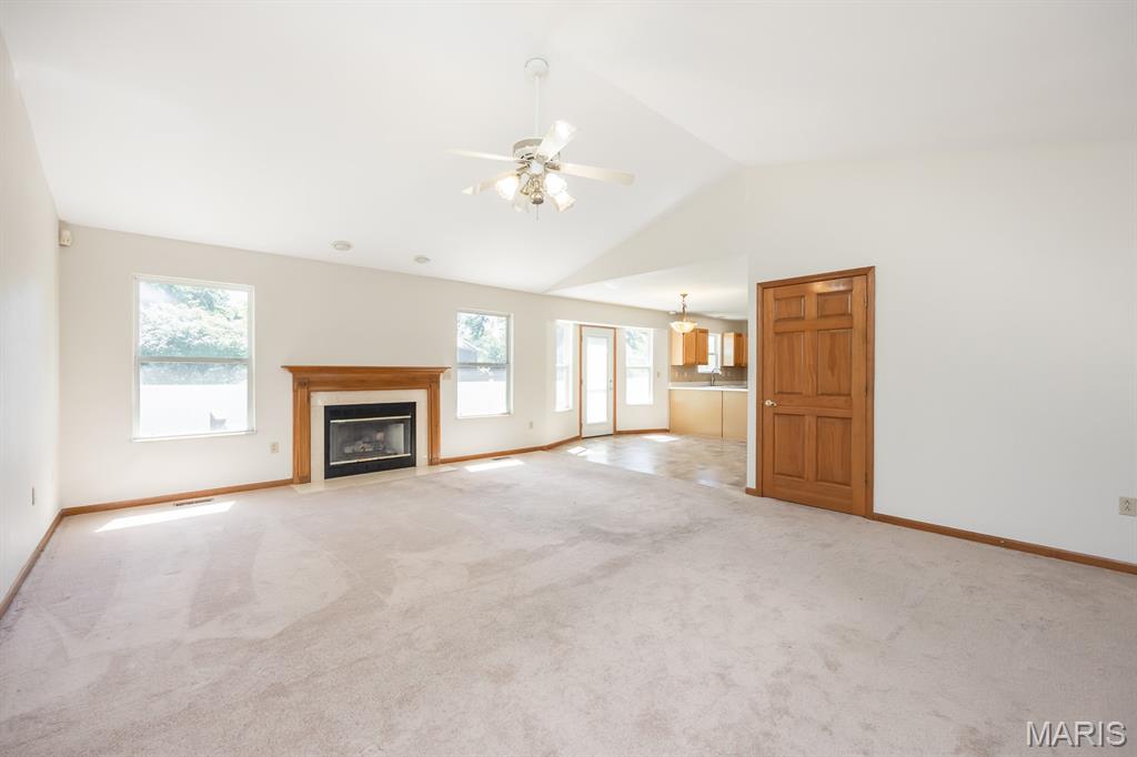 916 Crosswinds Drive Belleville, IL 62221 - Photo 4 of 31