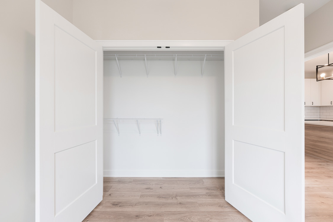 546 Green Bay Road, Unit 410 Highwood, IL 60040 - Photo 8 of 15 a view of an empty room
