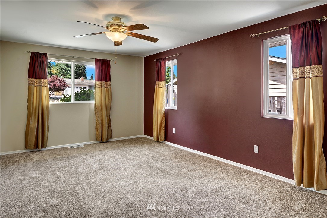 16616 123rd Avenue Southeast Renton, WA 98058 - Photo 11 of 25