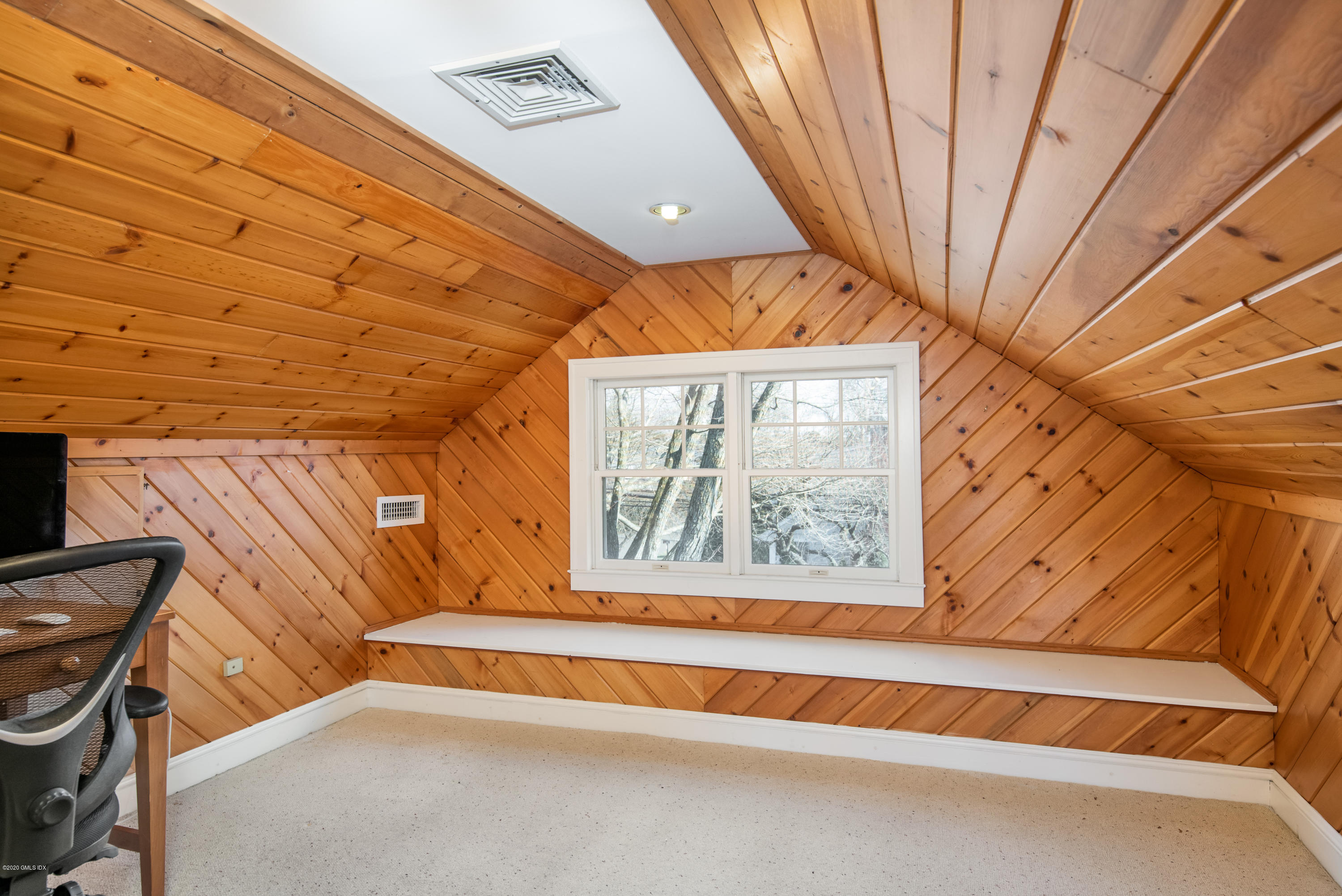 18 Stuart Drive Old Greenwich, CT 06870 - Photo 16 of 25 a view of a room with a small space