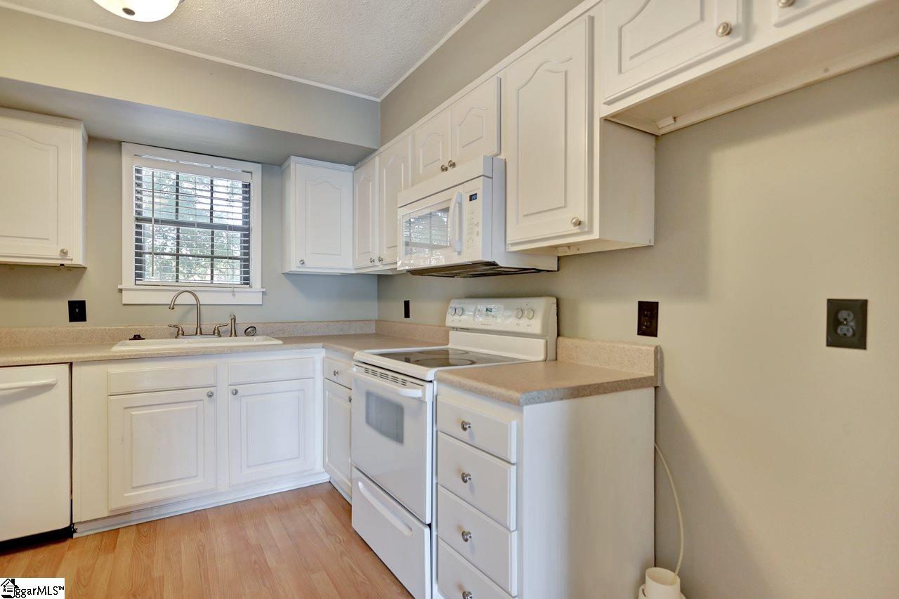 812 Reid School Road, Unit 3 Taylors, SC 29687 - Photo 8 of 36 Gallery Image 8