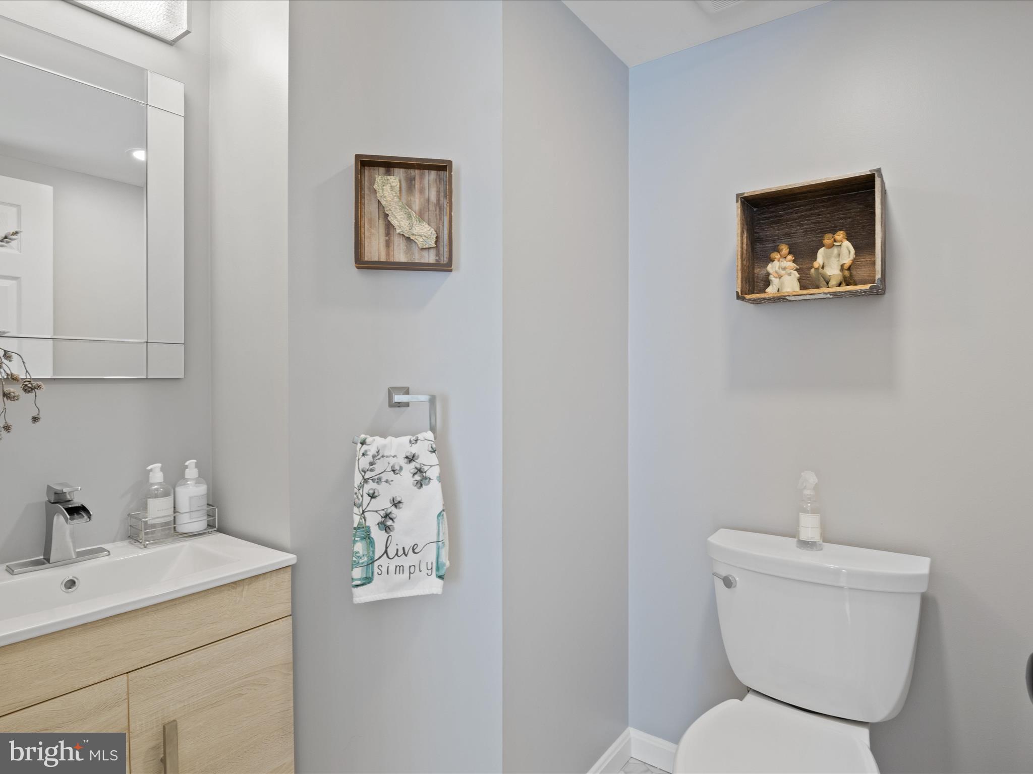 6615 Newman Road Clifton, VA 20124 - Photo 33 of 100 Powder Room