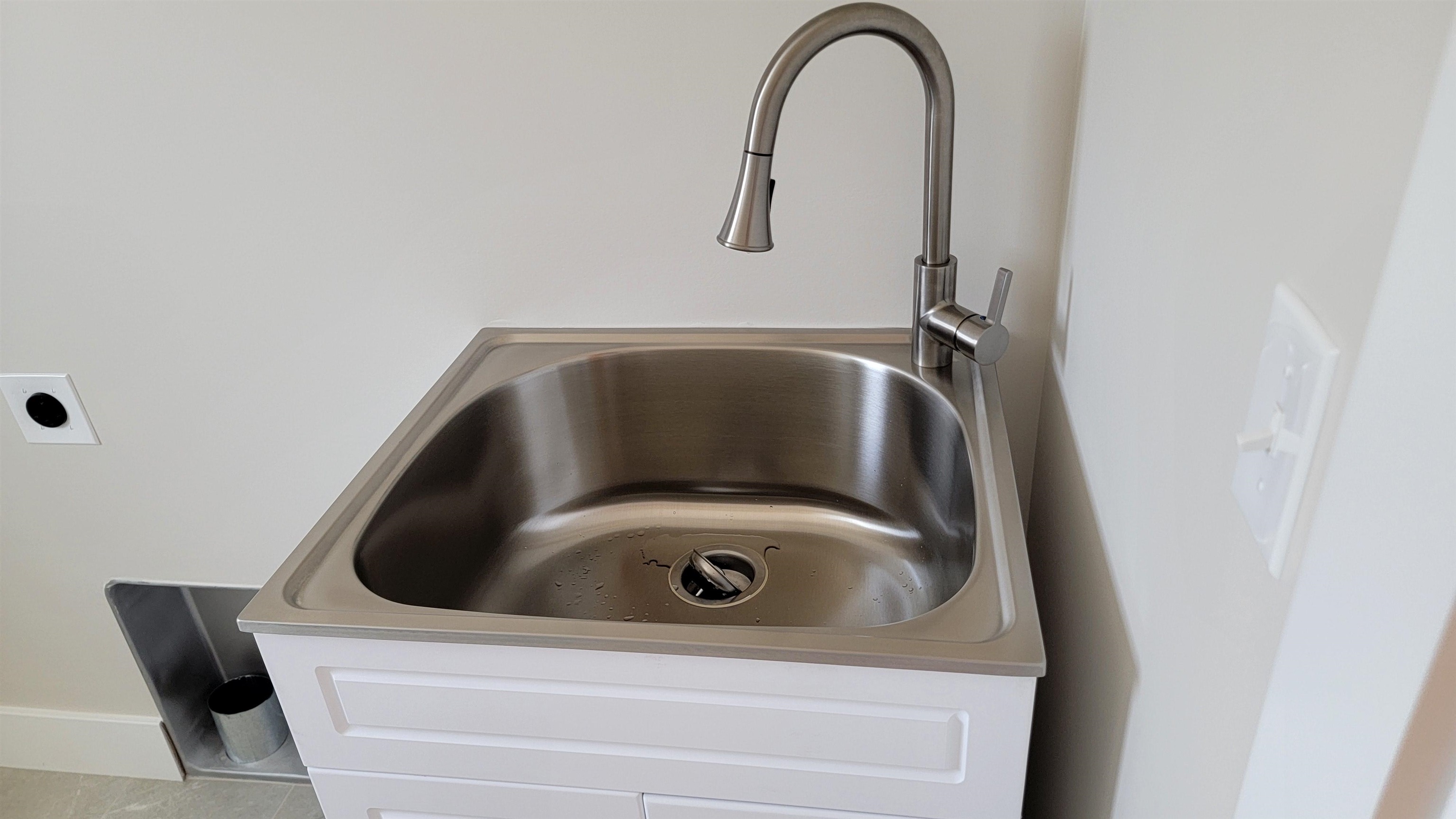 82 Mulberry Lane, Unit 1 Epping, NH 03042 - Photo 3 of 14